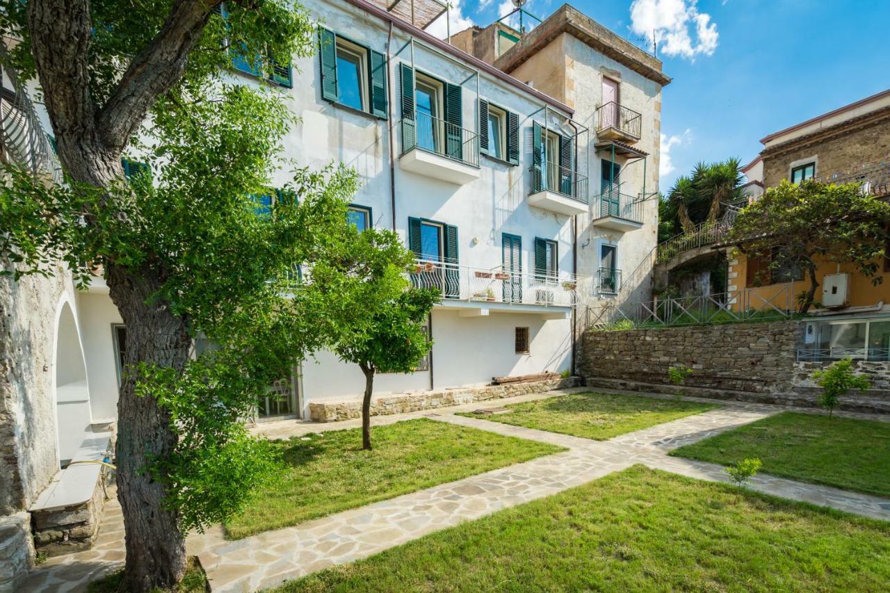 Borgo Dei Saraceni - Suites & Apartments Agropoli Extérieur photo